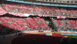 جماهير الإفريقي التونسي تهاجم رئيس النادي