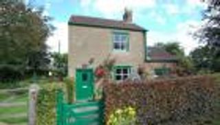 بالصور .. قرية إنجليزية للبيع مقابل 20 مليون إسترليني