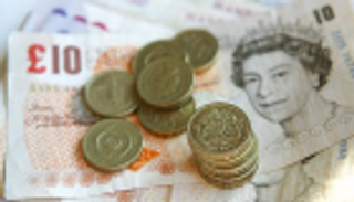 الإسترليني يهبط لمستويات منخفضة جديدة في 31 عاما أمام الدولار