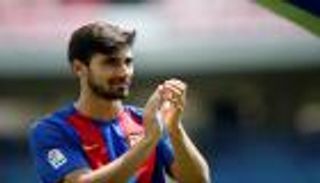 لاعب برشلونة الجديد يشيد بكريستيانو رونالدو