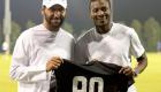 بالصور.. رئيس الأهلي يرحب بعودة جيان للدوري الإماراتي