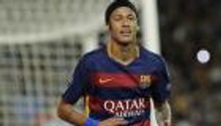 نيمار يذكر نفسه بوشم الأحلام