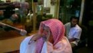 سعوديون ينعون مؤذن الحرم المكي والدعاء يطوف مواقع التواصل