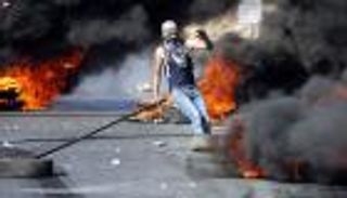 مواجهات واسعة في الضفة وغزة وإصابة جندي إسرائيلي