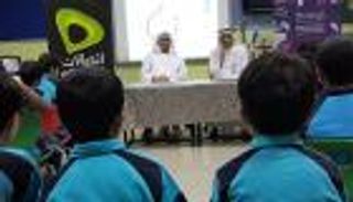 "جائزة اتصالات" لكتب الأطفال تنظم جلسات حوارية في المدارس