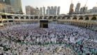 الشمس تتعامد على الكعبة الجمعة .. حدد اتجاه القبلة بنظرة