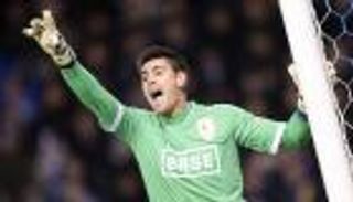 ستاندرليج البلجيكي ينهي إعارة حارس برشلونة الأسبق