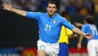 كريستيان فييري يعود من الاعتزال عبر بوابة الصين