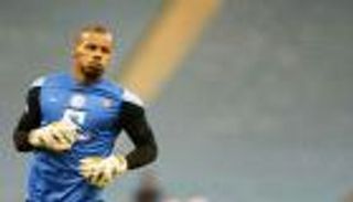 حارس الهلال يلوم زميله الكوري في الخسارة أمام التعاون