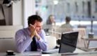 فرنسي يقاضي مديريه للحصول على تعويض 400 ألف دولار.. لماذا؟