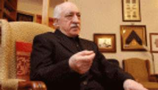 كولن حليف الأمس عدو اليوم لأردوغان: من المهين اتهامي بالانقلاب