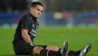 الإصابة تُبعد كوتينيو لمدة شهر