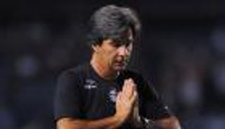 الشباب الإماراتي يودع