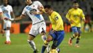 ديبورتيفو يسقط أمام لاس بالماس بالدوري الإسباني