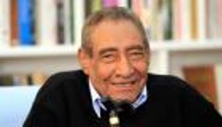 بالصور.. الوجه "السينمائي" لـ الأبنودي 