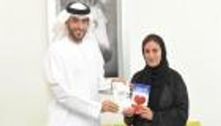 لبنى القاسمي: أقلام الكتاب والمؤلفين حصن لعقول الشباب