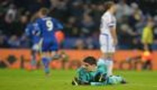 ليستر يُعمِّق جراح تشيلسي ويستعيد صدارة الدوري الإنجليزي