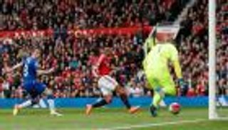 يونايتد يهزم إيفرتون ويبقى في دائرة "دوري الأبطال"