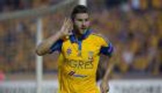 4 أسباب دفعت برشلونة للتفكير في جينياك