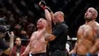 صور: ليسنر يدشن عودته بالانتصار على مارك هانت