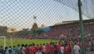 ثورة جماهير الأهلي تبطش بيول وغالي وتلغي المران