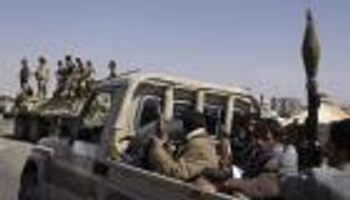 وفد الحوثيين يصل الكويت اليوم.. والخروقات مستمرة