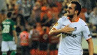 ألكاسير يتصدر هدافي فالنسيا للموسم الثالث على التوالي