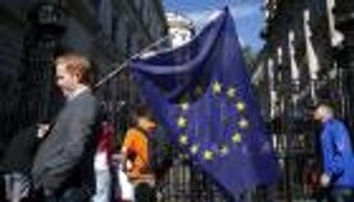 أسهم أوروبا تواصل التعافي بعد خروج بريطانيا بقيادة البنوك