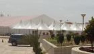 القمة العربية تدخل الخيمة للمرة الأولى في بلد المليون شاعر