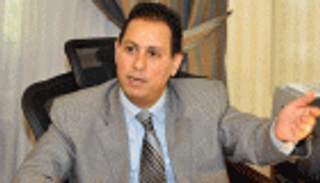 رئيس البورصة المصرية ردًّا على دعوي