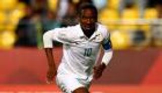 أرسنال وتشيلسي يتصارعان على لاعب عمره 17 عامًا