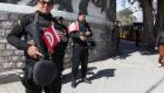 تظاهرة ضد الإرهاب في تطاوين التونسية غداة مقتل 4 شرطيين