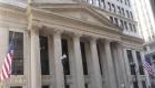  المركزي الأمريكي يبقي أسعار الفائدة دون تغيير 