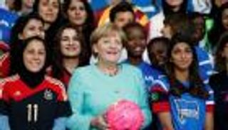 ميركل عن غير المؤهلين للجوء: الترحيل الترحيل