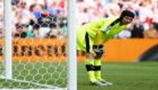 بيتر تشيك الأكثر استقبالا للأهداف في تاريخ اليورو