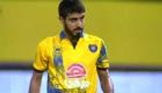 تألق الرويلي يضع مدرب المنتخب السعودي في ورطة