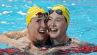 مواجهة عائلية في نهائي سباحة 