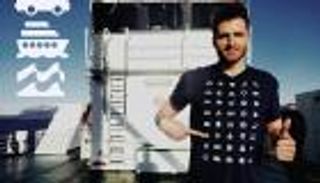 بالصور: لعشاق السفر.. "تي شيرت" يحل مشكلة اللغة