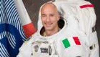 كونتي يستعين برائد فضاء لتحفيز لاعبي ايطاليا