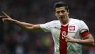 ليفاندوفسكي يثير اهتمام ريال مدريد