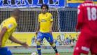 لاس بالماس يرفض عرضا من برشلونة لضم مدافعه ليموس