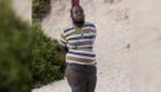 بالصور.. الصومال يعدم المتحدث السابق باسم حركة الشباب علنا