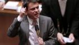 فالس محذرا من هجمات جديدة: ستقتل أبرياء آخرين في فرنسا