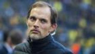 مدرب دورتموند يشعر بالخجل من فريقه