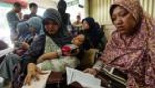 إندونيسيا تأمر بإصلاح وكالة العقاقير بعد فضيحة لقاحات 