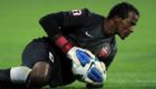 استبعاد حارس منتخب الإمارات من معسكر اسبانيا للإصابة