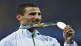 مخلوفي حزين رغم فضيتي ريو وينتقد مسؤولي الرياضة الجزائريين