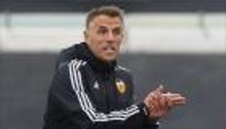 مدرب فالنسيا يتحوّل إلى 