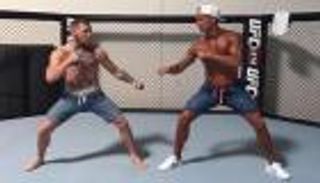 "صديق رونالدو" يفضح تجديد عقده مع الريال