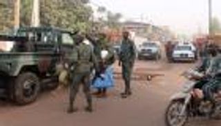 قتلى خلال اقتحام الشرطة فندقًا بمالي يحتجز فيه مسلحون عشرات الرهائن